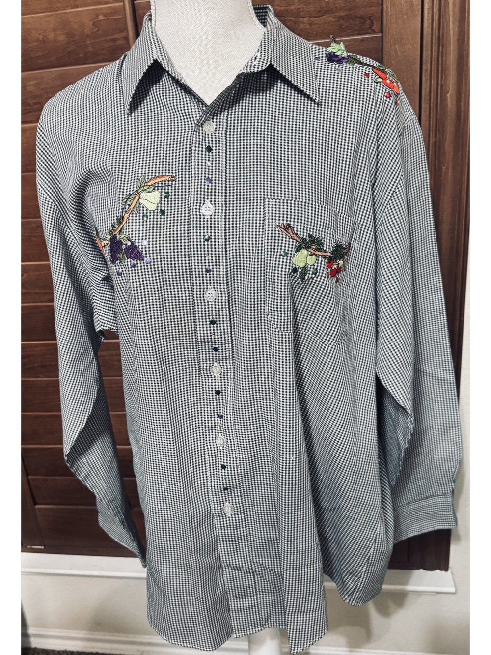 Mili Designs Shirt black white gingham Vineyard Grapes applique womens L studded